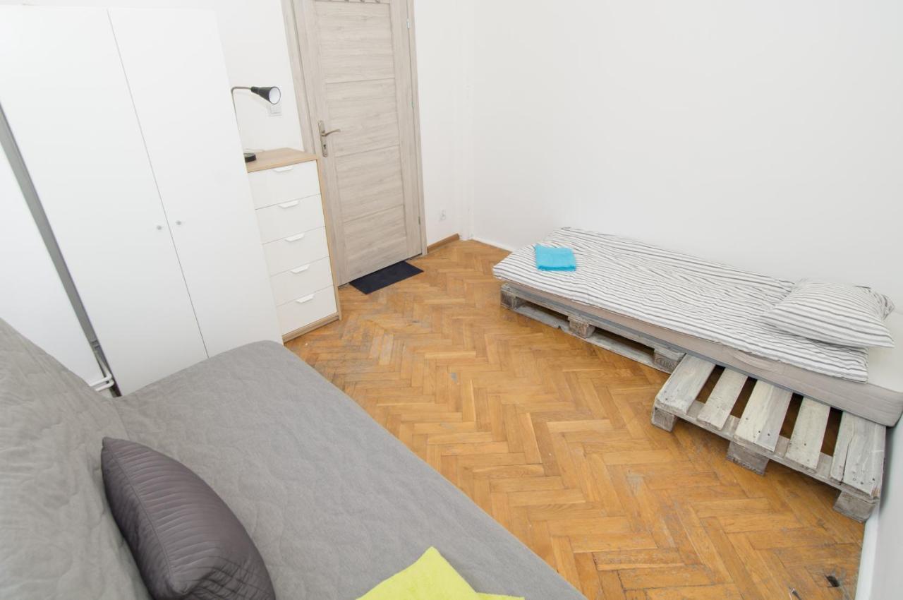 גדנסק Uwh Hostel מראה חיצוני תמונה